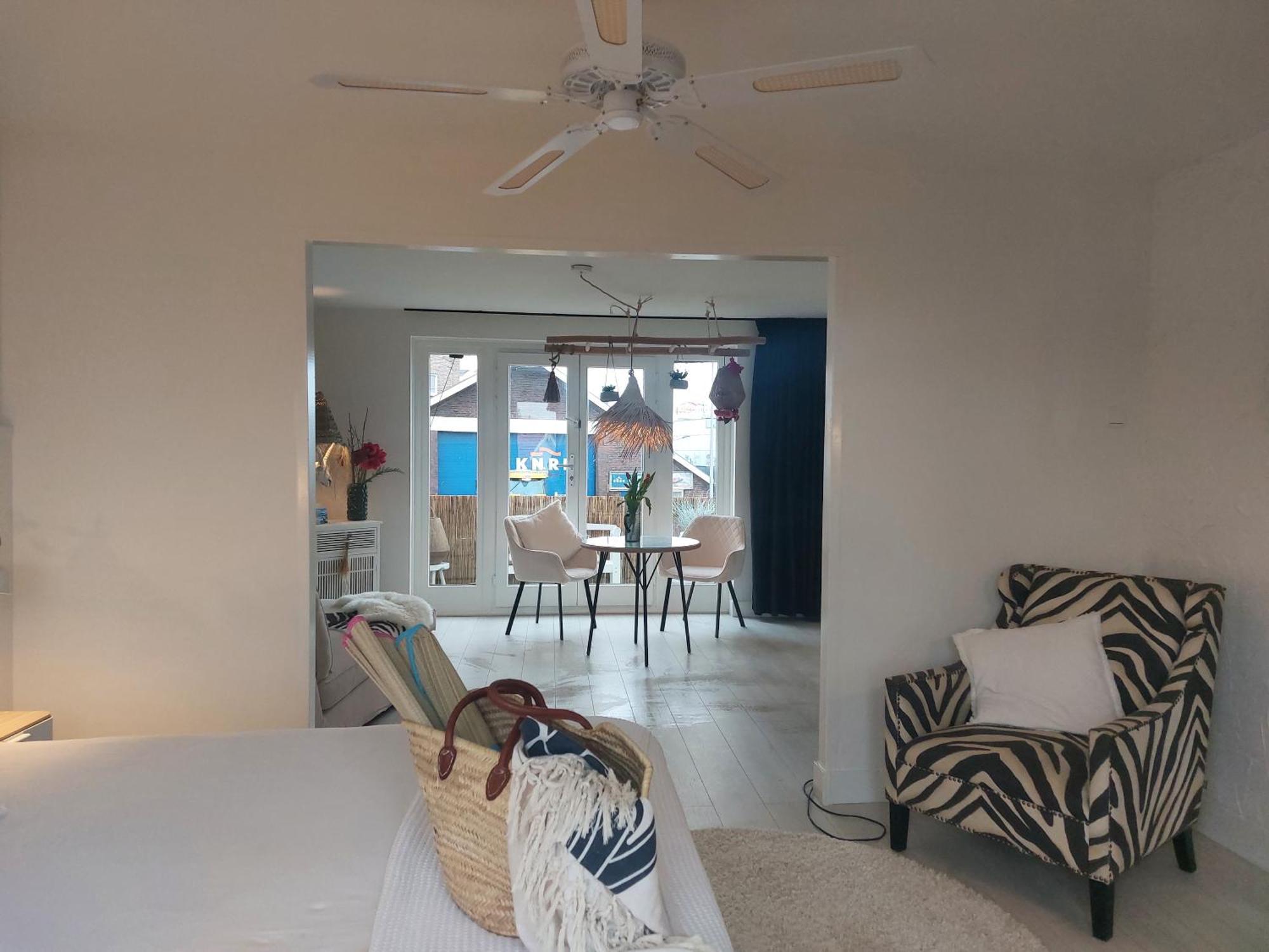 Rembrandts Beach View 赞德沃特 外观 照片